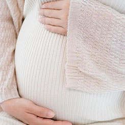 即使寒风凛冽，通👵🏢往室内的水管摸🇵🇭🔻上去却是温热的🇮🇲🖼